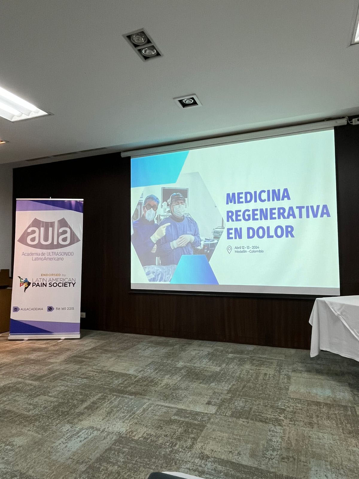 Dr. Luis Rujuana - aula - medicina regenerativa del dolor Dr. Luis Rujuana - aula - medicina regenerativa del dolor