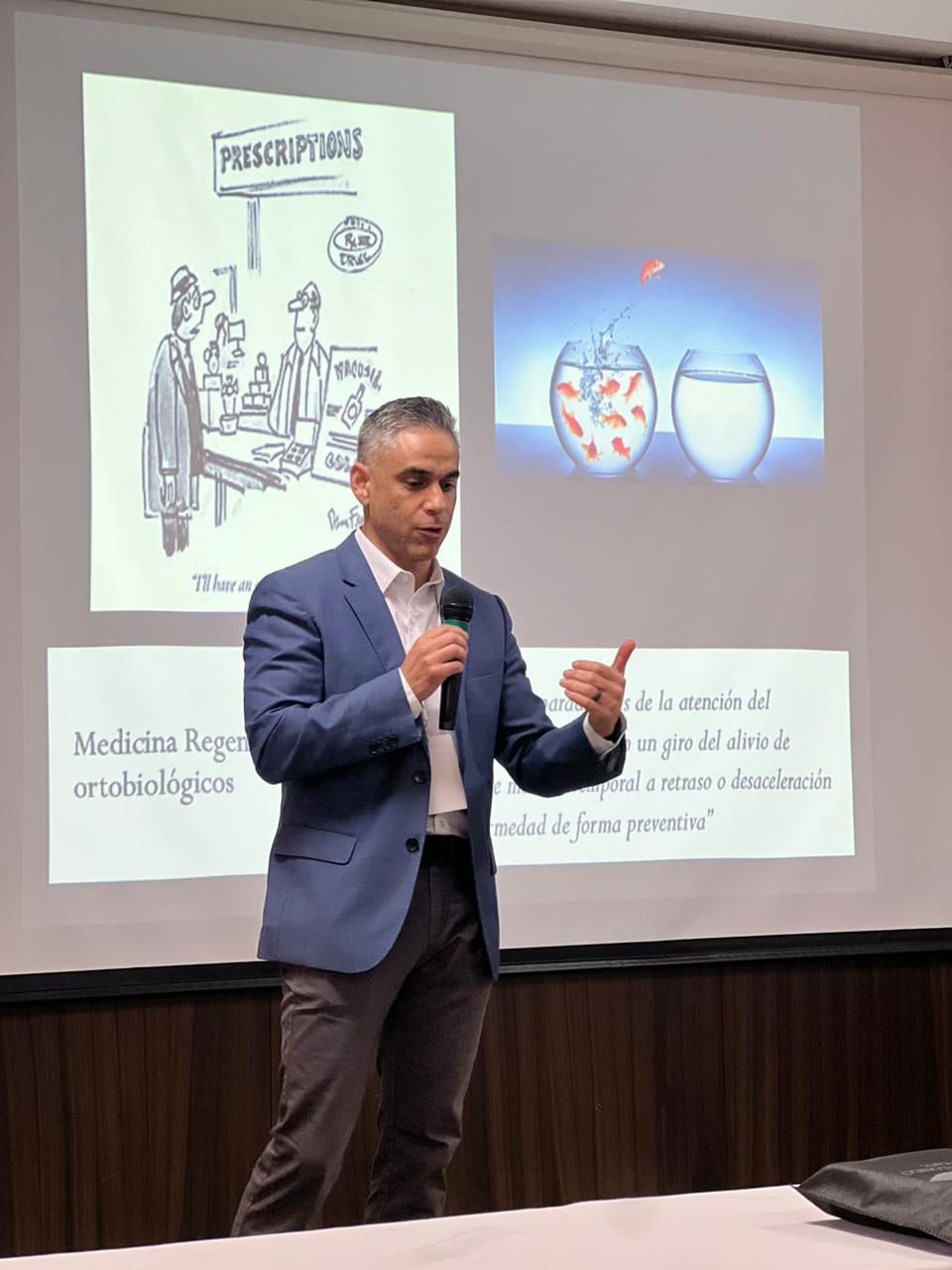 Dr. Luis Rujuana - aula - medicina regenerativa del dolor Dr. Luis Rujuana - aula - medicina regenerativa del dolor